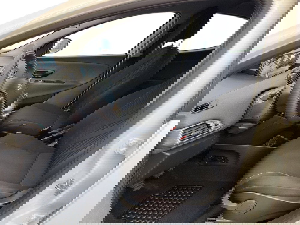 Lancia Ypsilon usata a Torino (10)