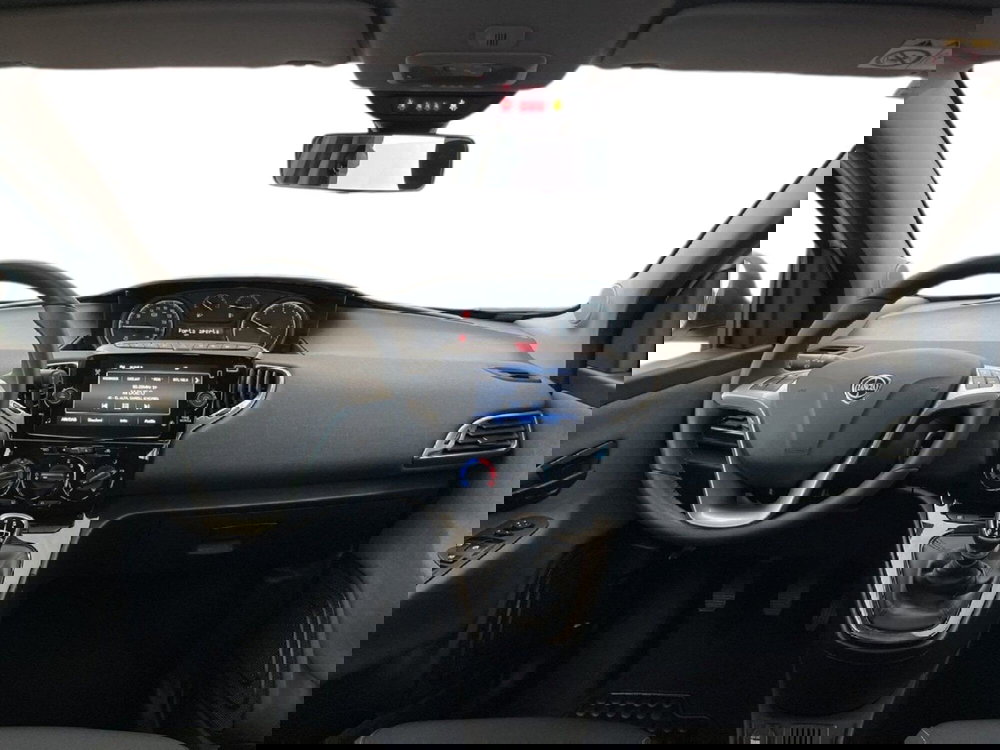 Lancia Ypsilon usata a Torino (11)