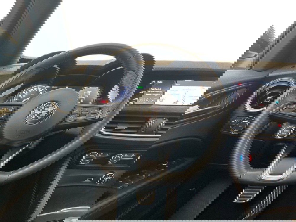 Alfa Romeo Stelvio usata a Torino (12)