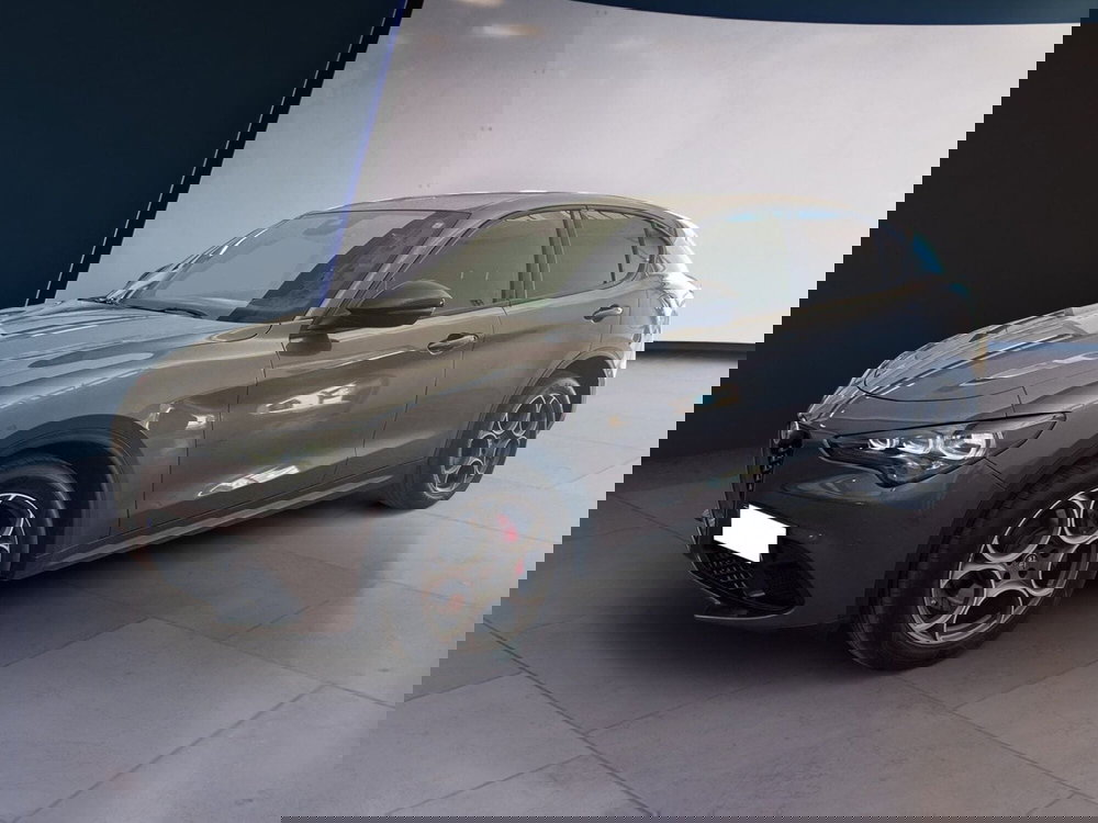 Alfa Romeo Stelvio usata a Torino (3)