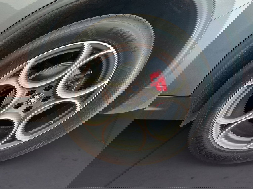 Alfa Romeo Stelvio usata a Torino (8)