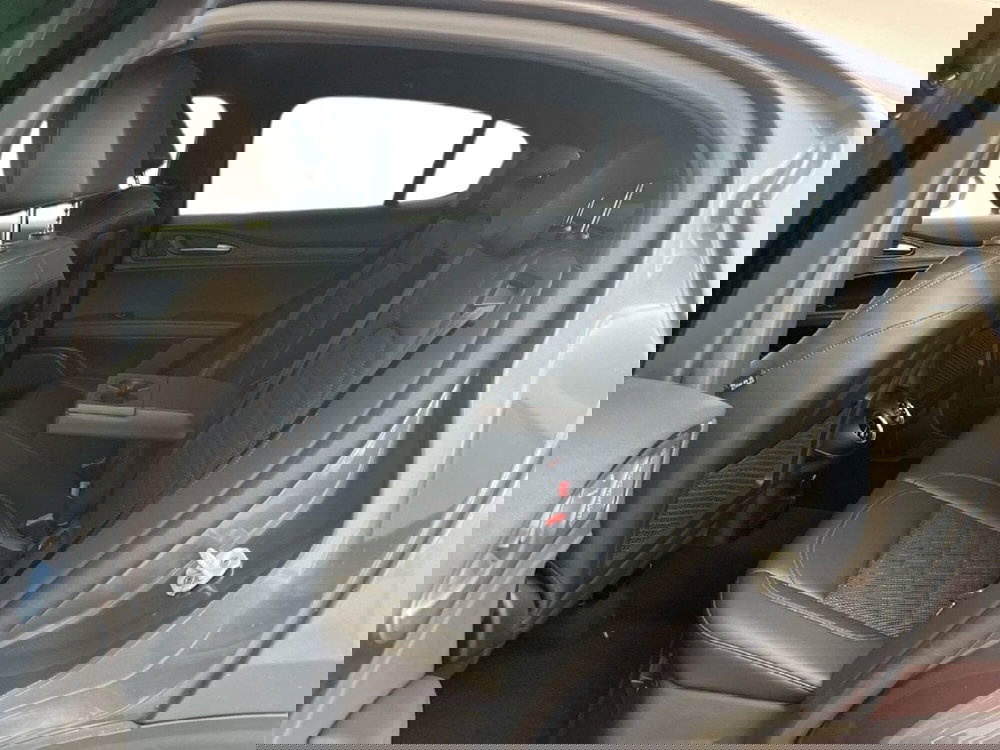 Alfa Romeo Stelvio usata a Torino (9)