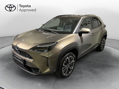 Toyota Yaris Cross 1.5 Hybrid 5p. E-CVT AWD-i Lounge del 2022 usata a Milano