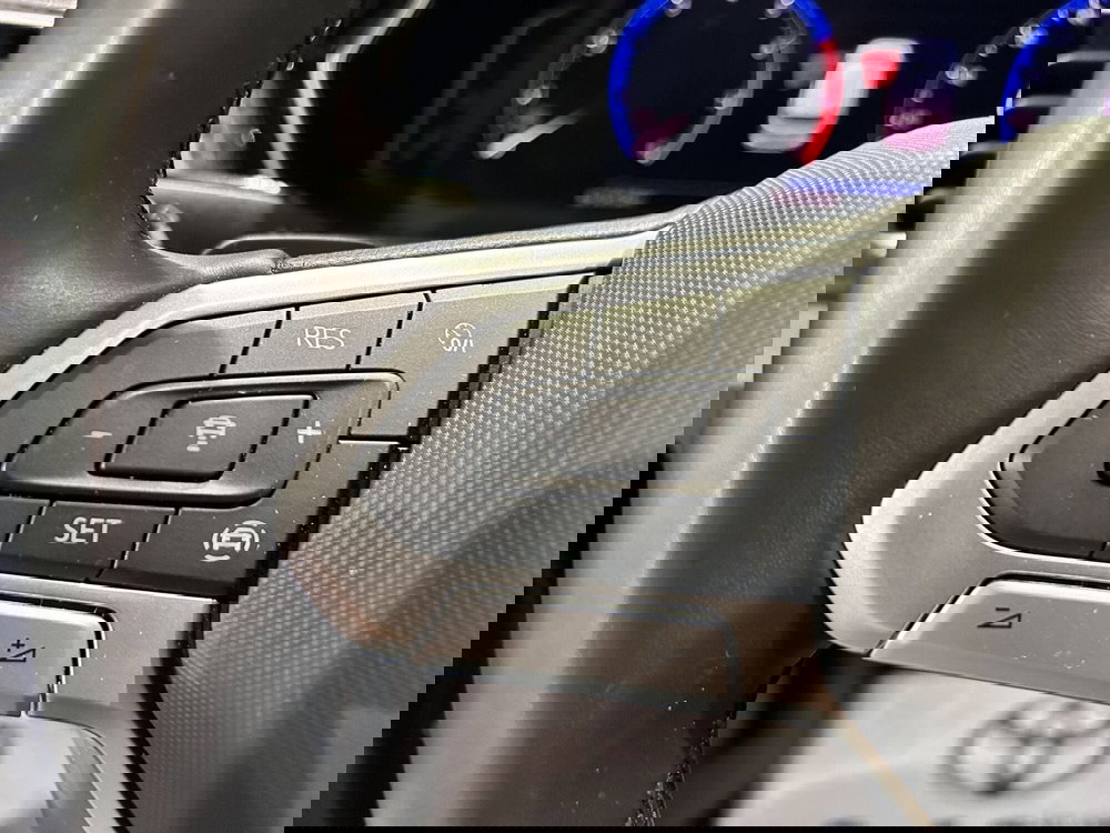 Volkswagen T-Cross usata a Milano (16)