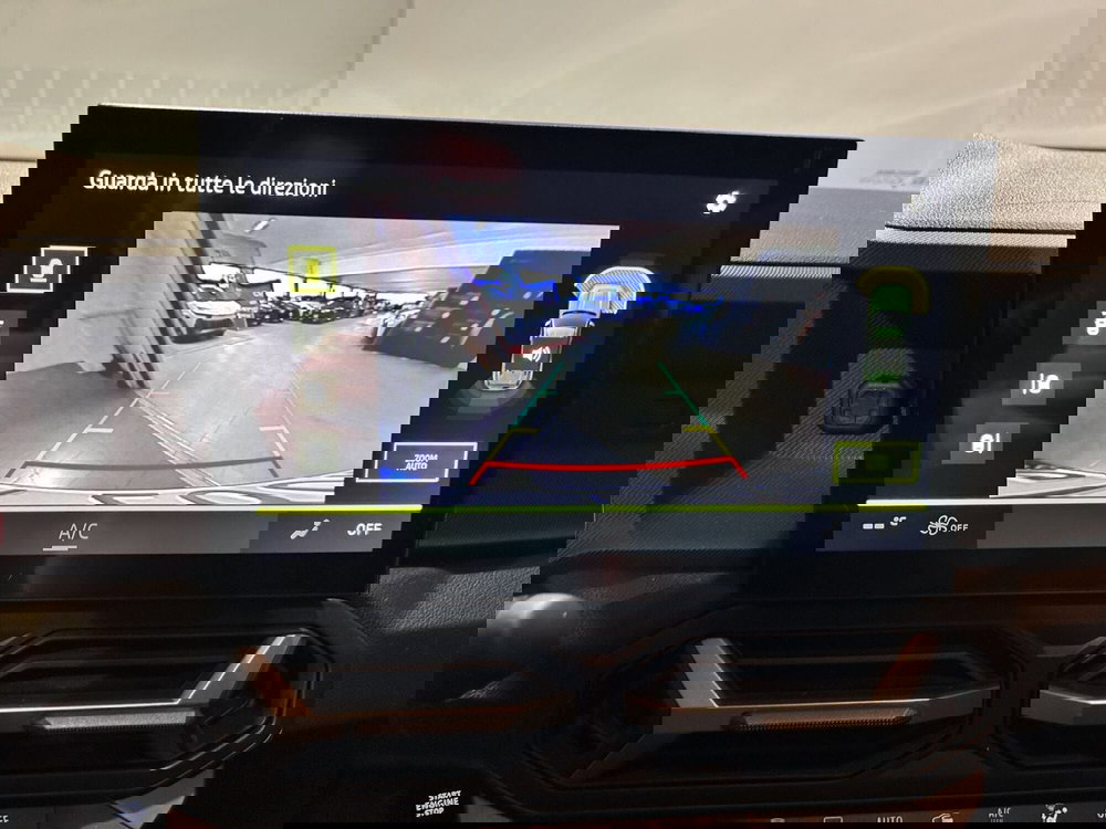 Dacia Duster usata a Milano (16)