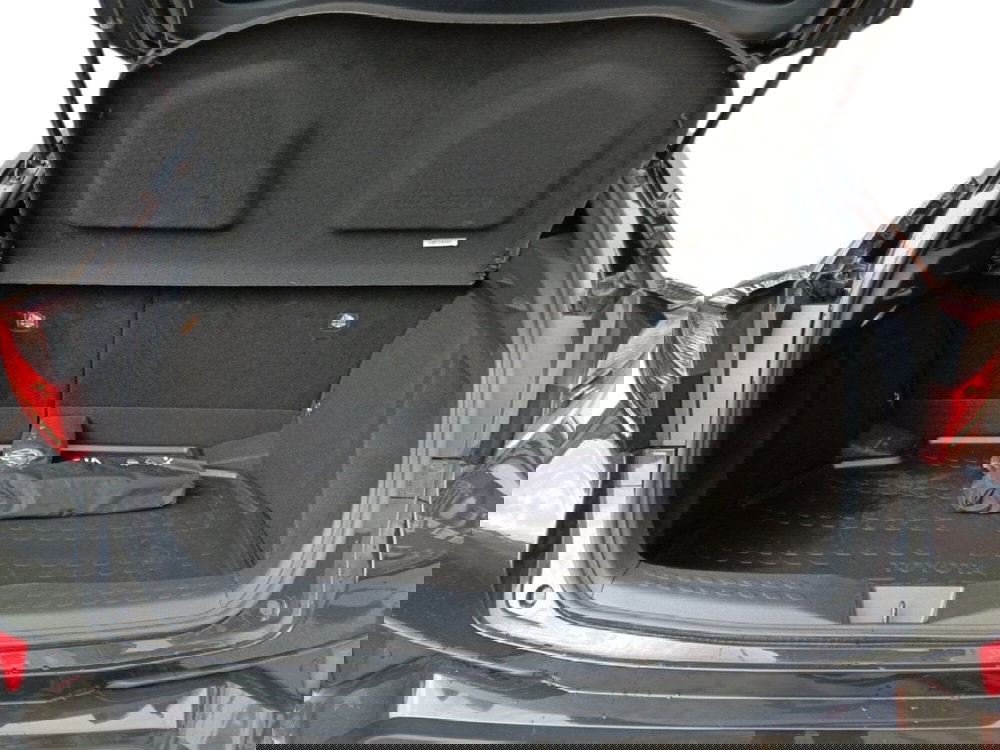 Toyota Toyota C-HR usata a Milano (13)