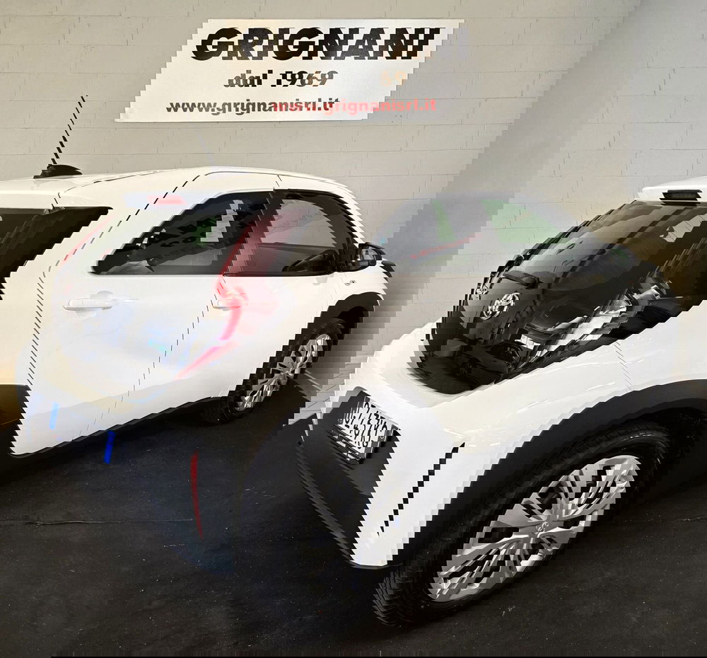 Toyota Aygo X nuova a Pavia (17)