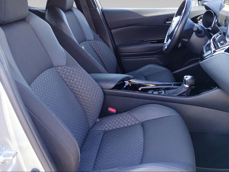 Toyota Toyota C-HR usata a Livorno (12)