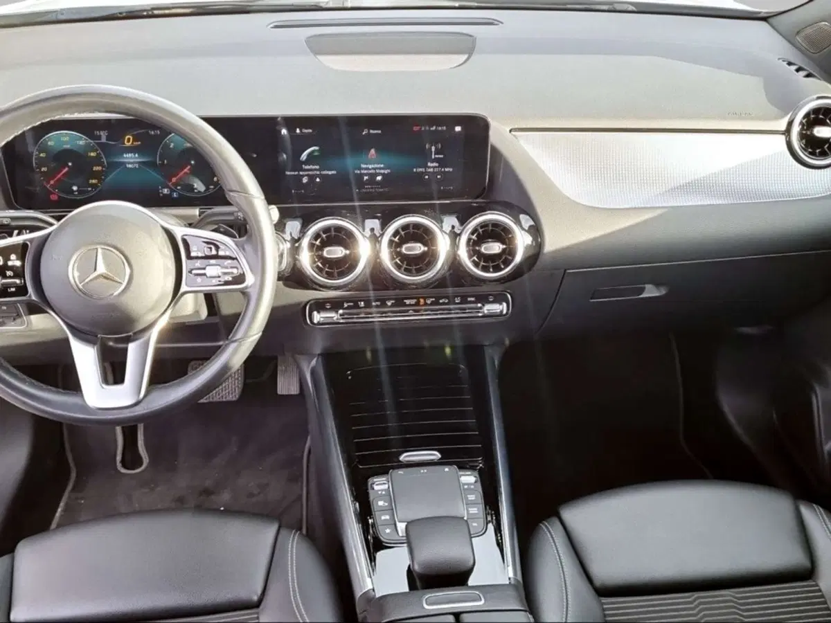 Mercedes-Benz GLA SUV usata a Pisa (9)