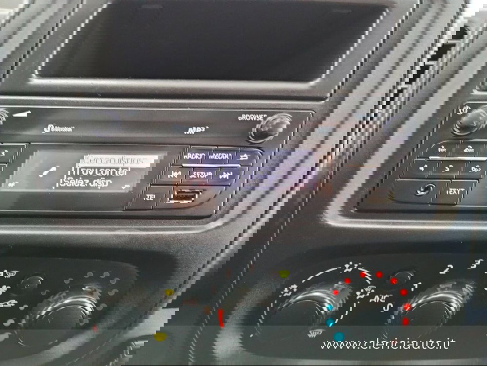 Opel Vivaro Furgone usata a Como (10)