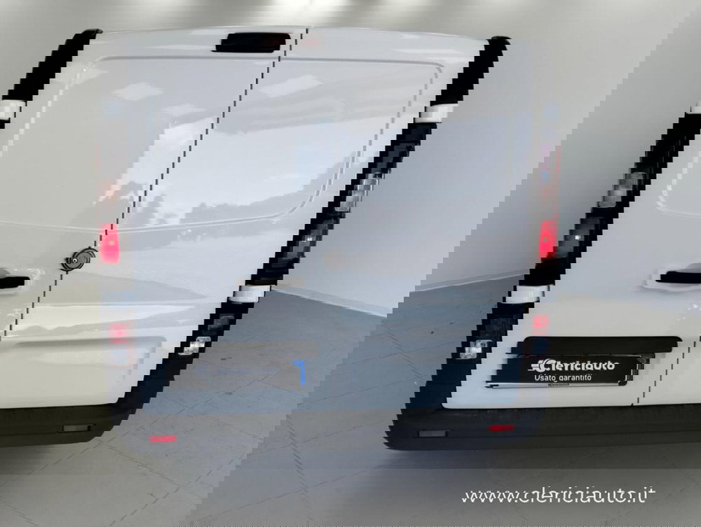 Opel Vivaro Furgone usata a Como (2)