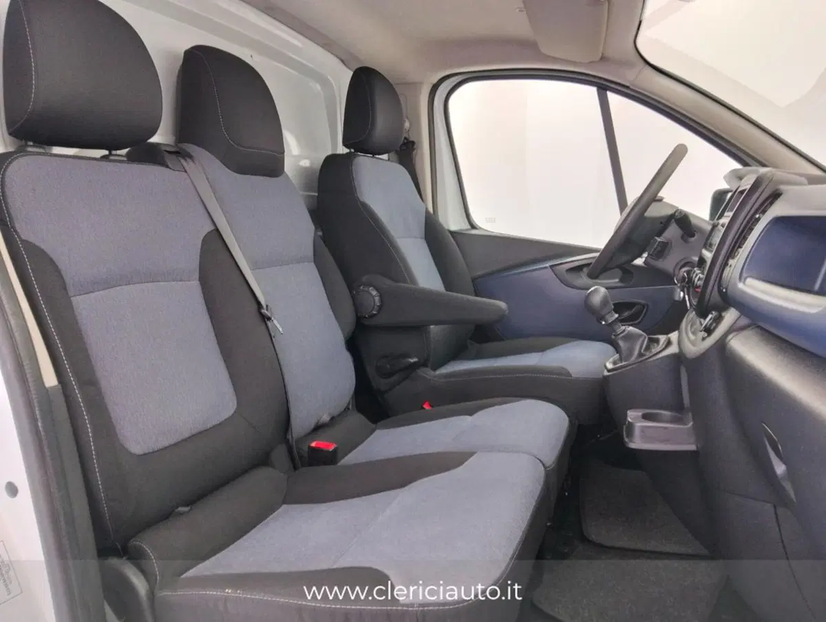Opel Vivaro Furgone usata a Como (3)