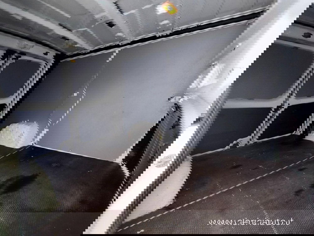 Opel Vivaro Furgone usata a Como (4)