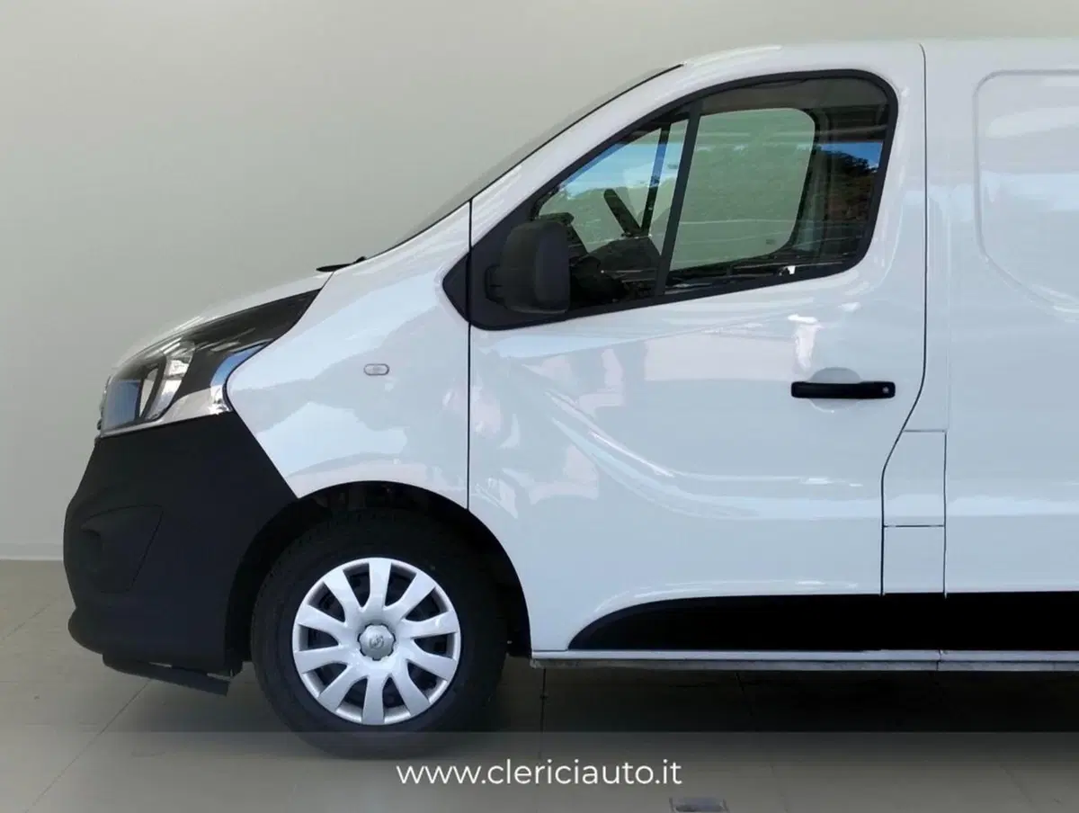 Opel Vivaro Furgone usata a Como (7)