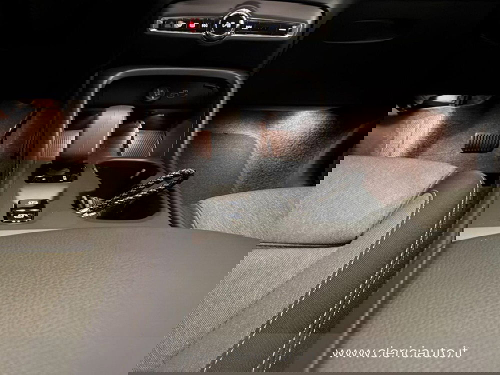 Volvo XC40 usata a Como (11)