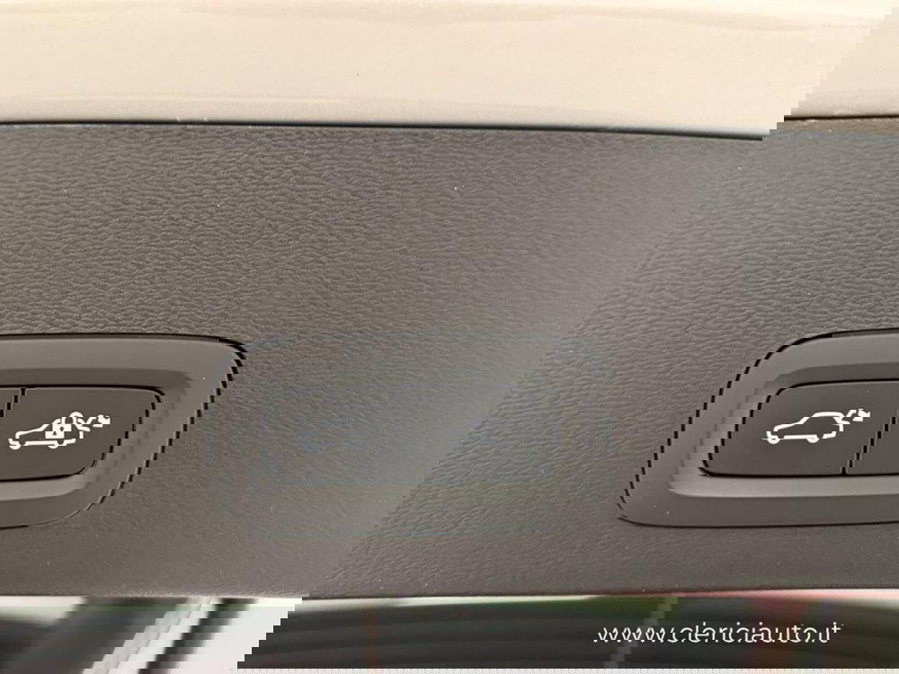 Volvo XC40 usata a Como (16)