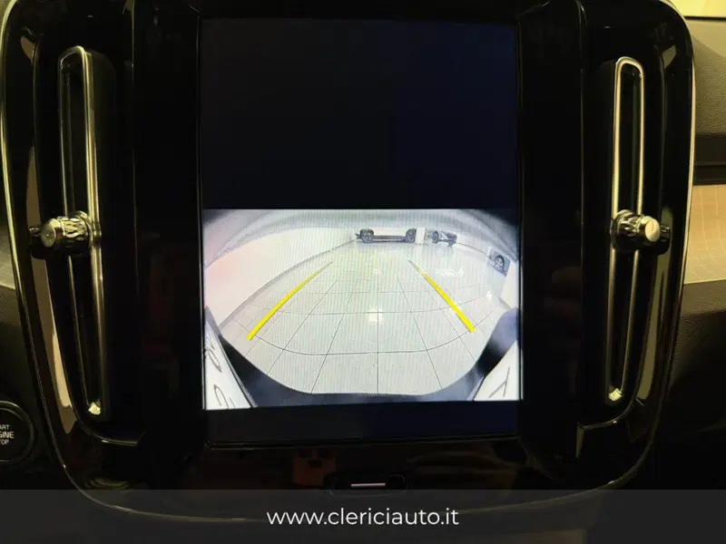 Volvo XC40 usata a Como (15)