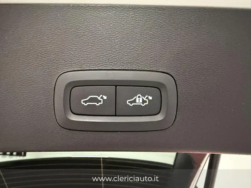 Volvo XC40 usata a Como (18)