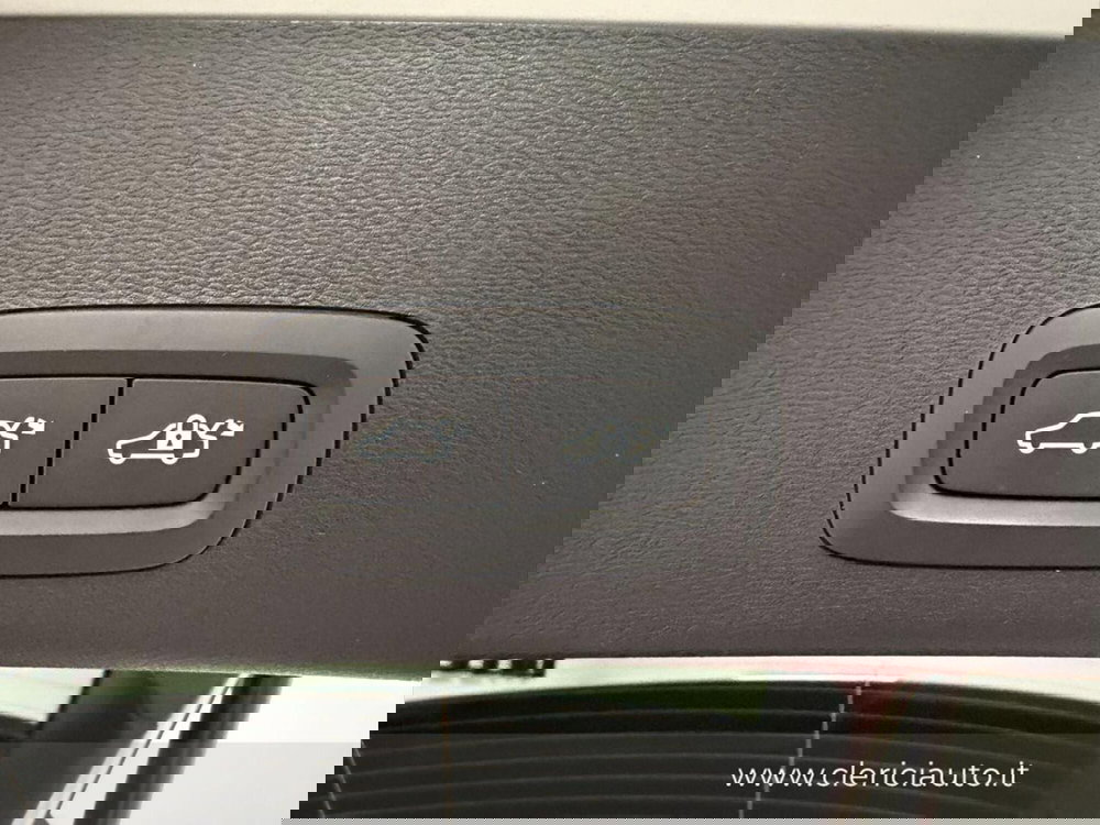 Volvo XC40 usata a Como (18)