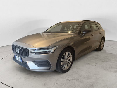 Volvo V60 B4 Geartronic Momentum Business Pro del 2021 usata a Parma