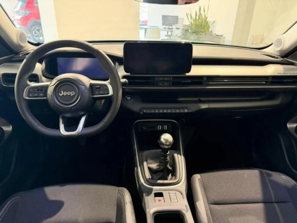 Jeep Avenger usata a Salerno (13)