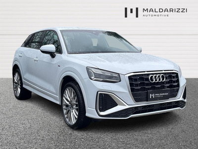 Audi Q2 35 2.0 tdi S line edition s-tronic del 2025 usata a Matera