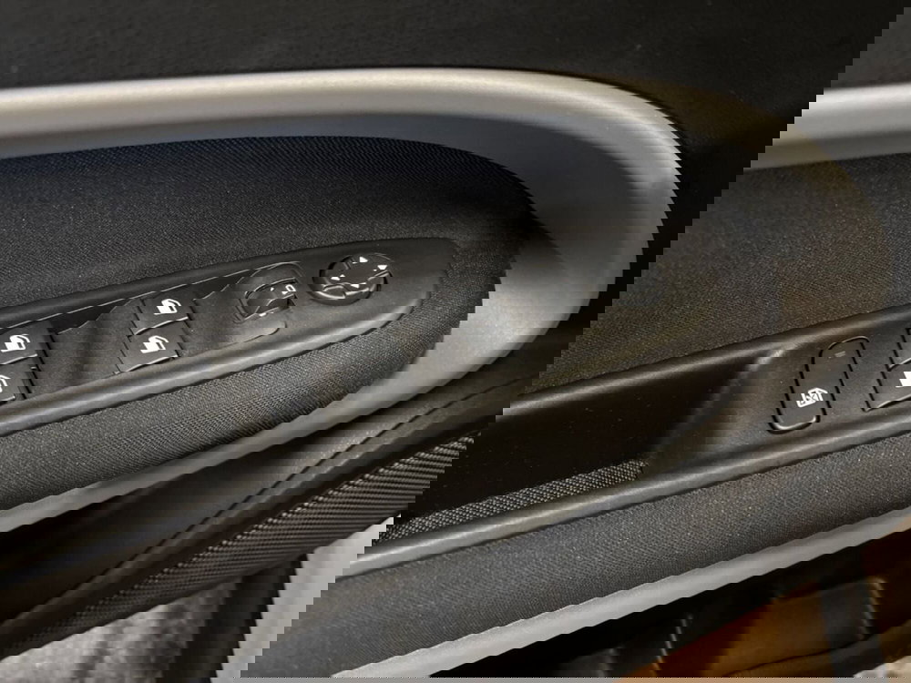 Jeep Avenger usata a Pescara (12)