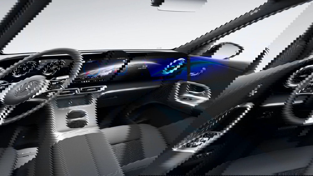 Mercedes-Benz GLC nuova a Pescara (13)