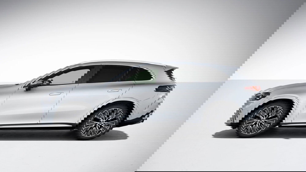 Mercedes-Benz GLC nuova a Pescara (2)