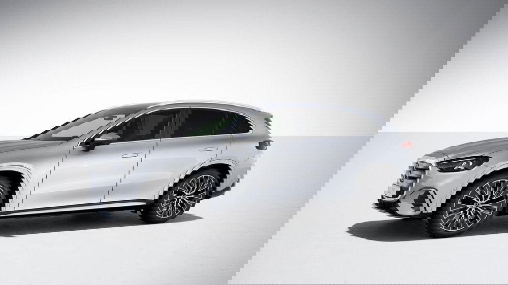 Mercedes-Benz GLC nuova a Pescara (8)