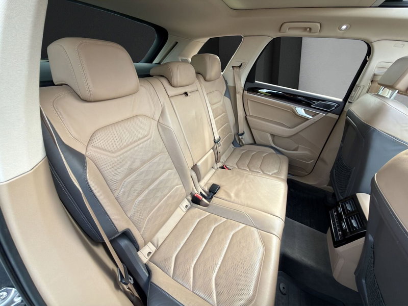 Volkswagen Touareg usata a Cosenza (18)