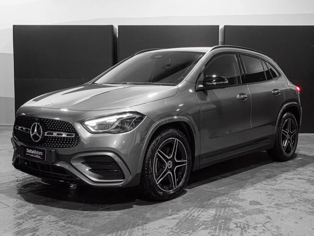 Mercedes-Benz GLA SUV nuova a Ancona
