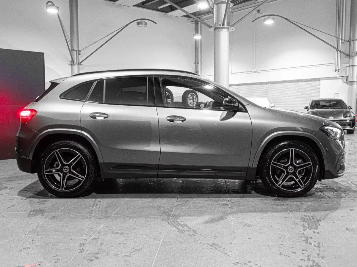Mercedes-Benz GLA SUV nuova a Ancona (4)
