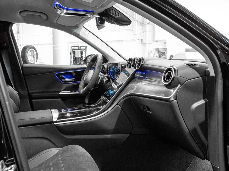 Mercedes-Benz GLC nuova a Ancona (17)