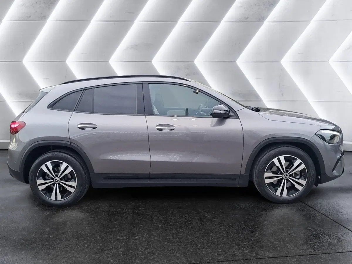 Mercedes-Benz GLA SUV usata a Salerno (4)