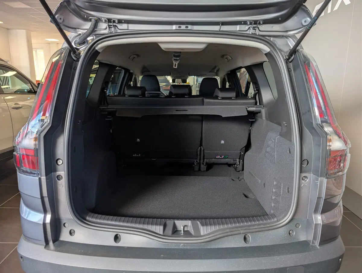 Dacia Jogger nuova a Pavia (16)