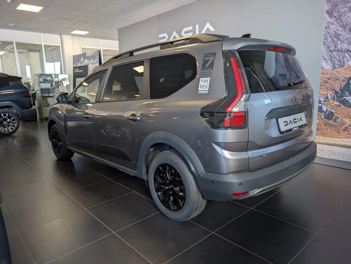 Dacia Jogger nuova a Pavia (17)