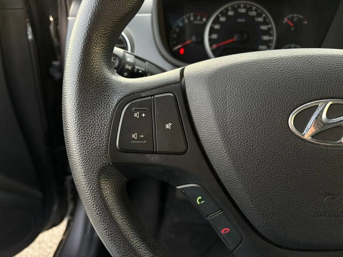 Hyundai i10 usata a Vercelli (11)