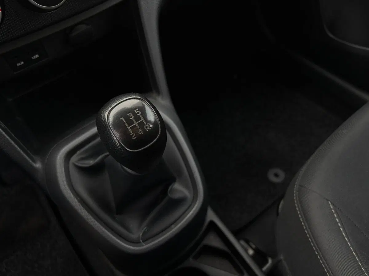 Hyundai i10 usata a Vercelli (13)