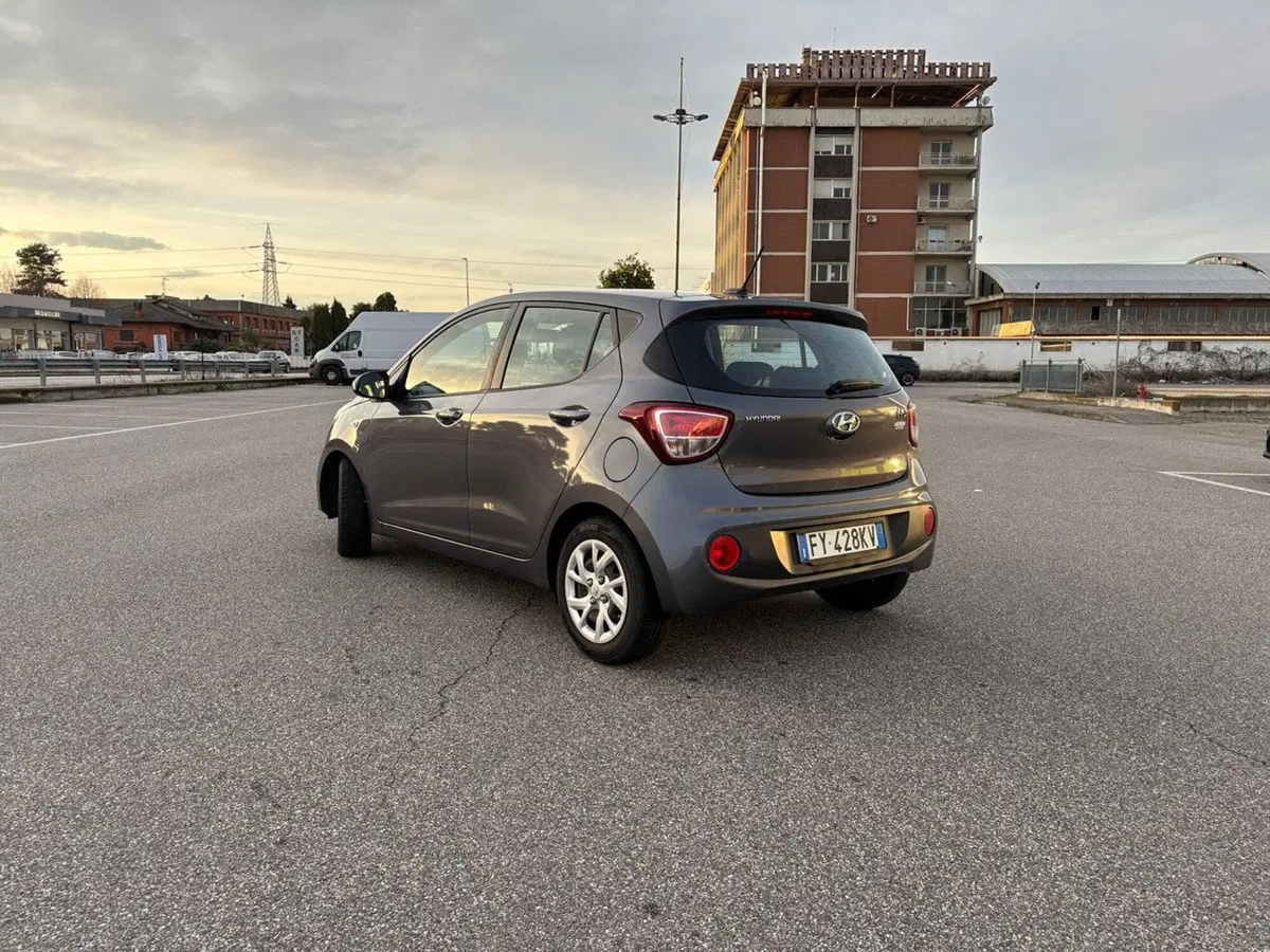 Hyundai i10 usata a Vercelli (4)