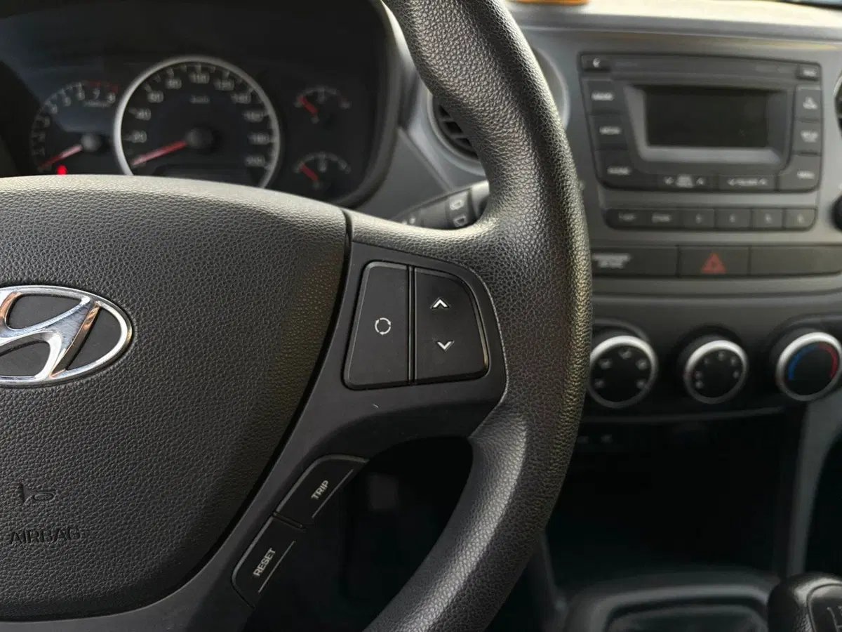 Hyundai i10 usata a Vercelli (9)