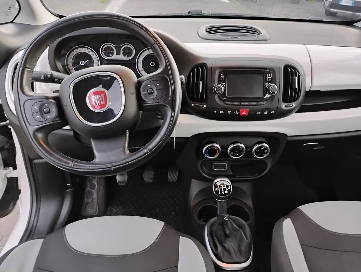 Fiat 500L usata a Messina (9)
