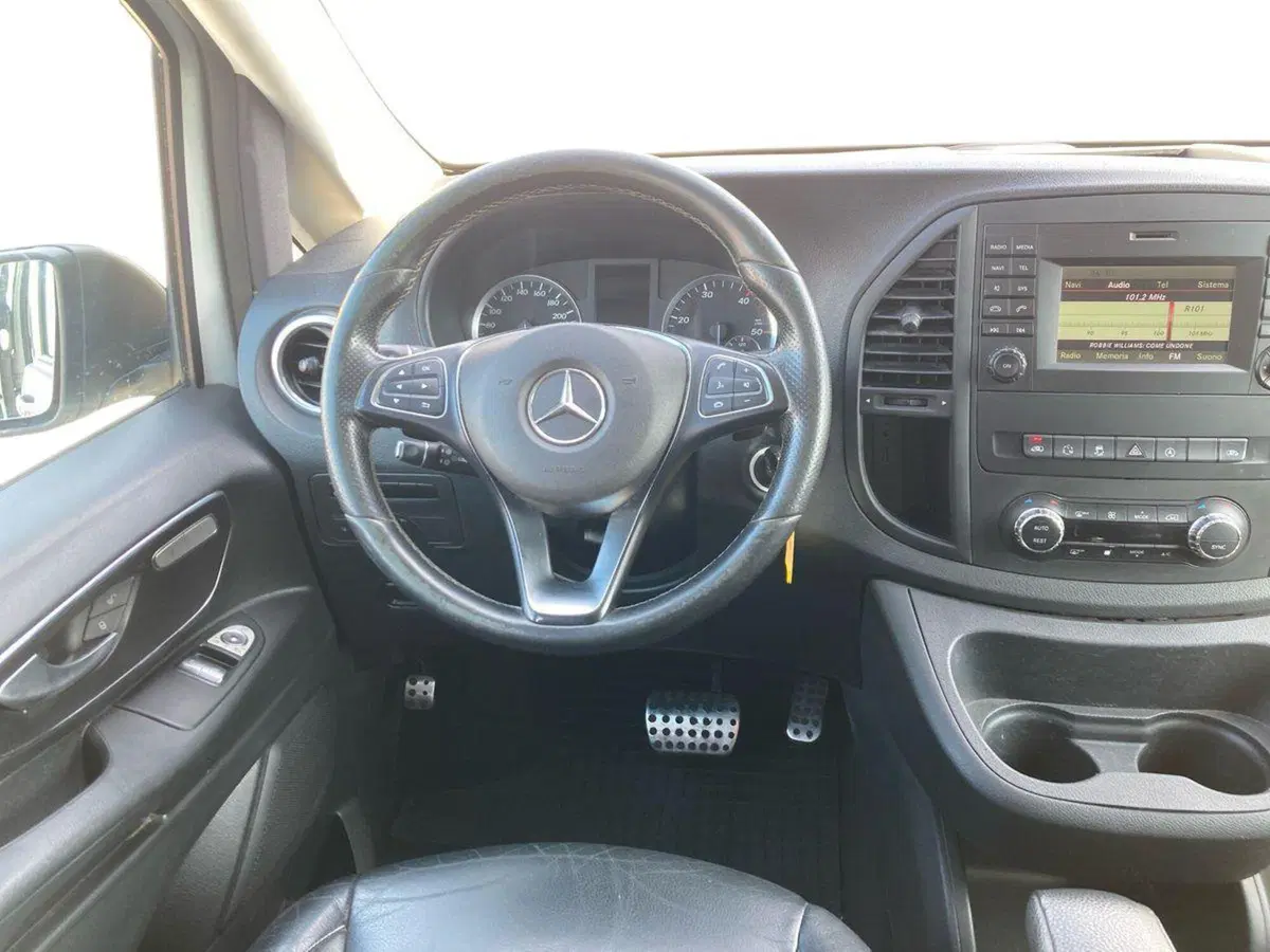 Mercedes-Benz Vito usata a Milano (11)