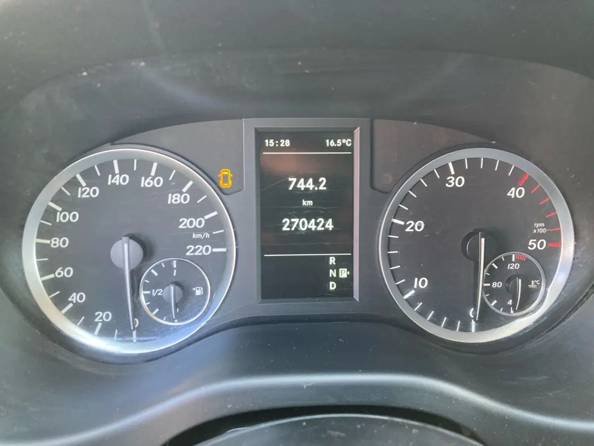 Mercedes-Benz Vito usata a Milano (13)