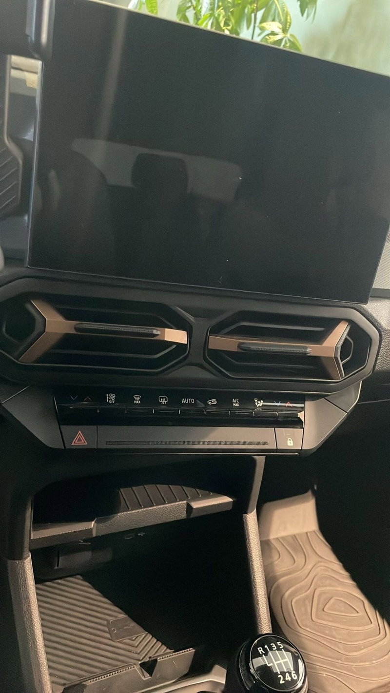 Dacia Bigster nuova a Treviso (14)