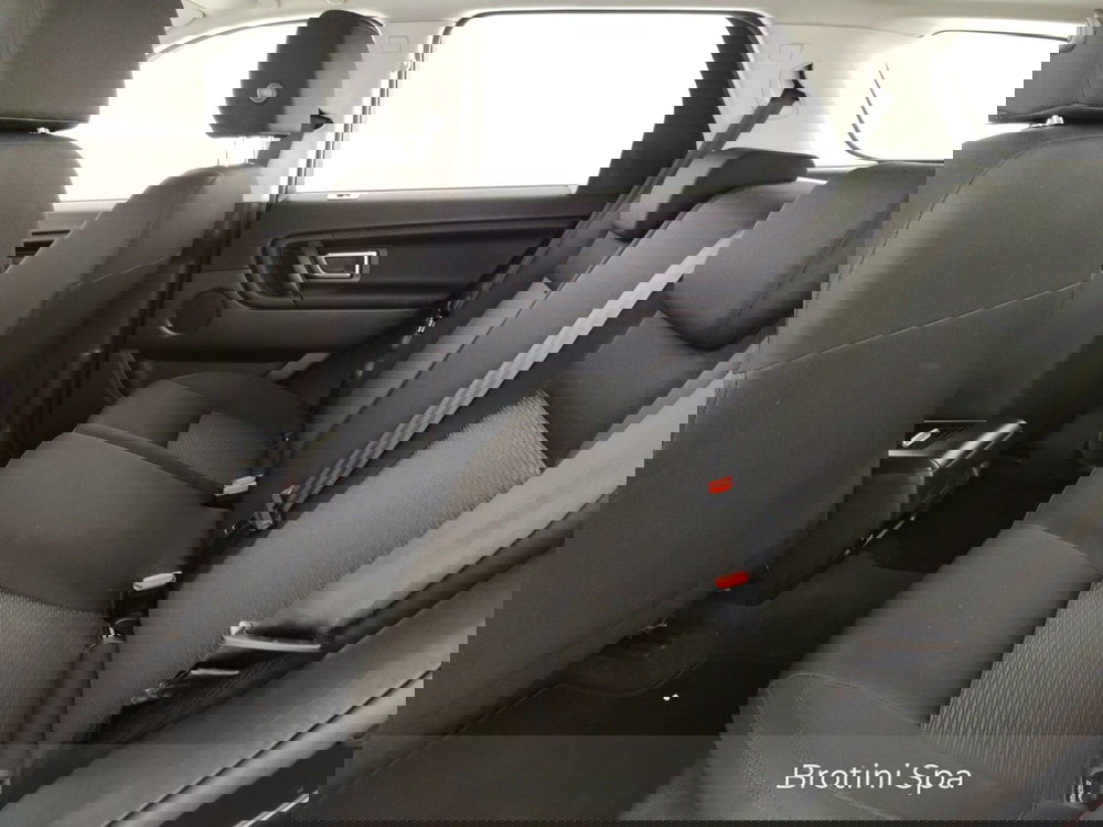 Land Rover Discovery Sport usata a Massa-Carrara (10)