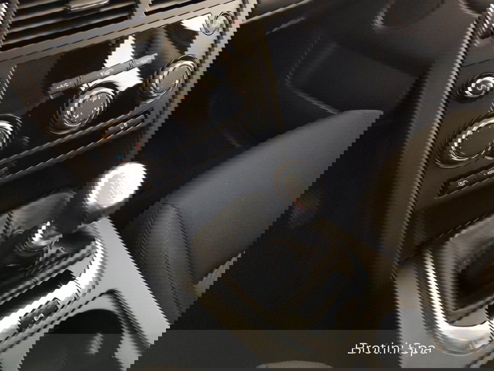 Land Rover Discovery Sport usata a Massa-Carrara (12)