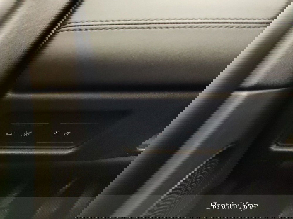 Land Rover Discovery Sport usata a Massa-Carrara (16)