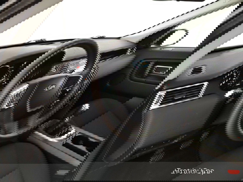 Land Rover Discovery Sport usata a Massa-Carrara (8)