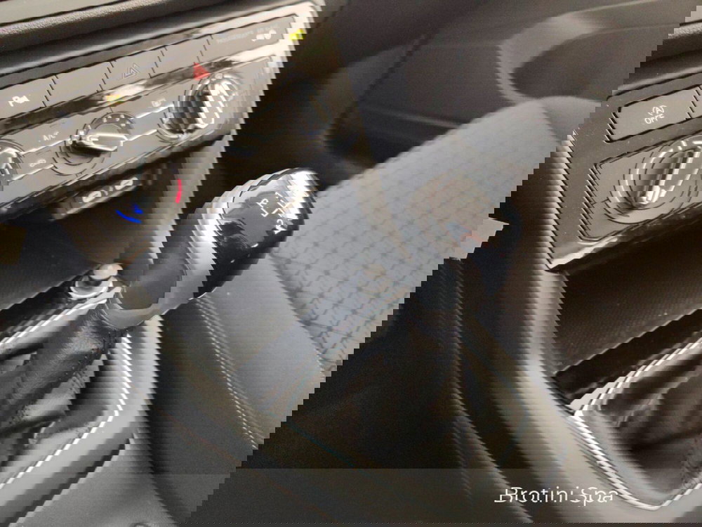 Volkswagen T-Cross usata a Massa-Carrara (10)